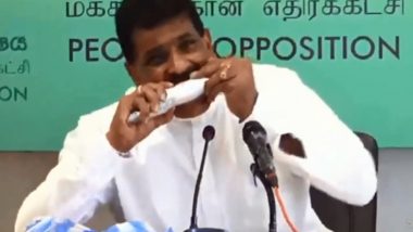 श्रीलंका के पूर्व मत्स्य पालन मंत्री Dilip Wedaarachchi ने सी फूड को लेकर फैली अफवाहों को दूर करने के लिए खाई 'कच्ची मछली' - Video