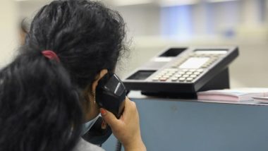 Delhi: दिल्ली में विदेशी नागरिकों से 100 करोड़ रुपये ठगने वाले कॉल सेंटर का भंडाफोड़, 54 लोग गिरफ्तार