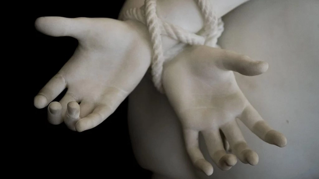 उत्तर प्रदेश के ग्रेटर नोएडा में भाई-बहनों के साथ सुबह की सैर पर गई युवती का अपहरण