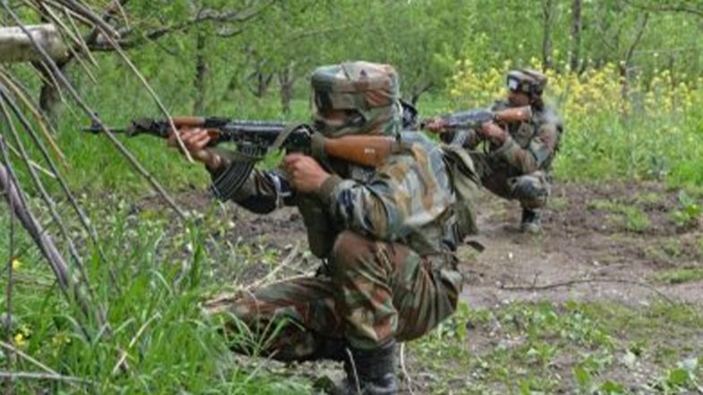 Jammu-Kashmir: शोपियां में सुरक्षाबलों और आतंकियों के बीच मुठभेड़ शुरू