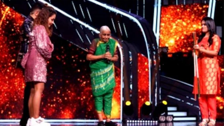 Neha Kakkar ने शांताबाई पवार ऊर्फ वॉरियर आजी को 1 लाख रुपये दिए