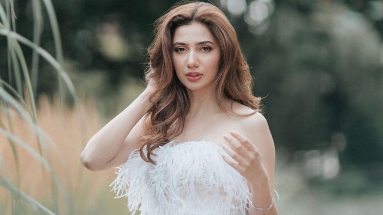 Shah Rukh Khan की फिल्म 'Raees' को-स्टार Mahira Khan को हुआ कोरोना वायरस