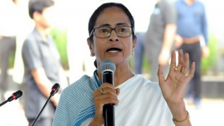 पीएम मोदी की बैठक में शामिल न होने पर बोलीं ममता बनर्जी- बंगाल के लोगों के कल्याण के लिए अगर उनके पैर छूने हों तो मैं तैयार हूं लेकिन...