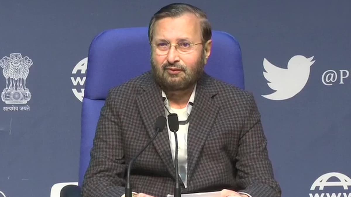 Budget 2021: आम बजट पर बोले केंद्रीय मंत्री प्रकाश जावडेकर, गलतफहमी न रखें, डीजल-पेट्रोल का दाम नहीं बढ़ेंगे