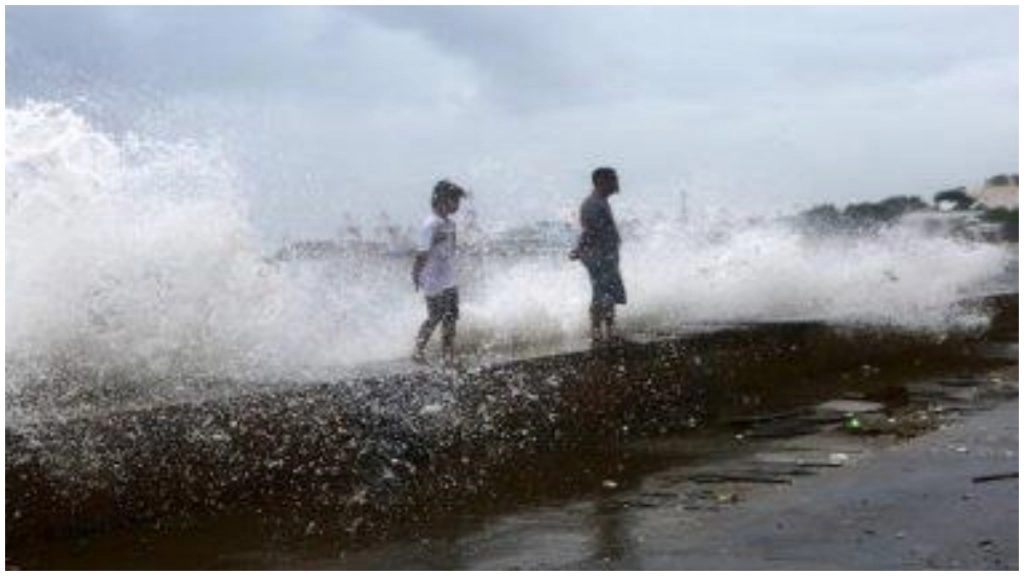 मौसम विभाग ने आशंका जाहिर करते हुए कहा कि केरल में कल हो सकती  है भारी  बारिश