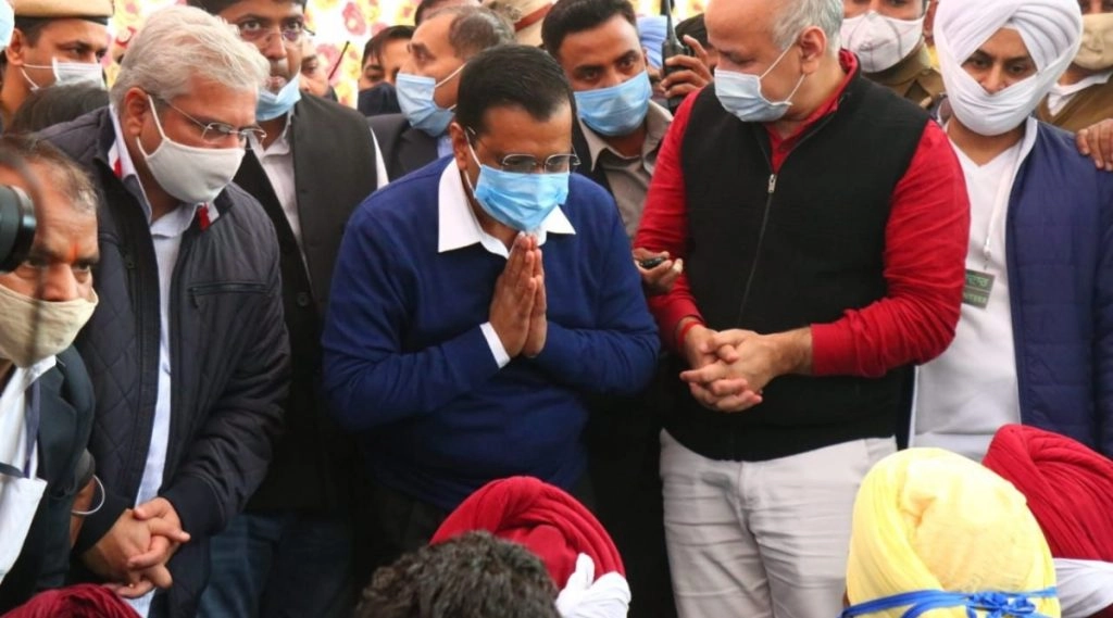 सिंधु बॉर्डर पर किसानों से मिले अरविंद केजरीवाल, कहा- सेवादार बनकर आपके साथ खड़ा हूं