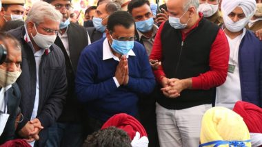 सिंधु बॉर्डर पर किसानों से मिले अरविंद केजरीवाल, कहा- सेवादार बनकर आपके साथ खड़ा हूं