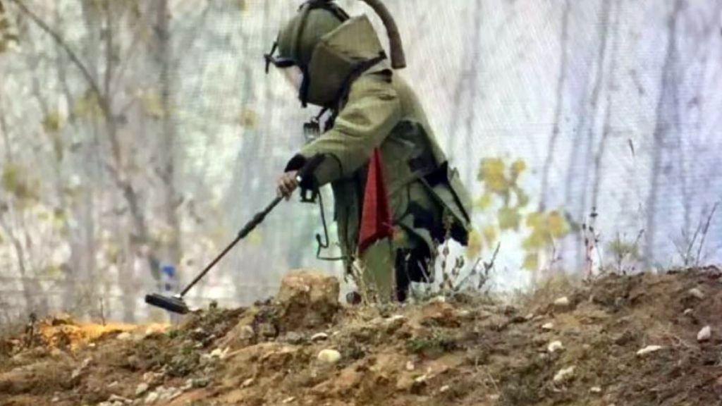 पुलवामा हमले की बरसी पर बड़े हमले की साजिश नाकाम, भारी मात्रा में विस्फोटक बरामद