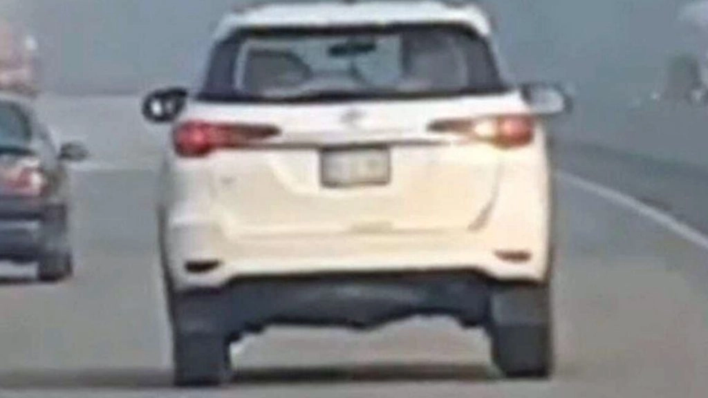 सरकारी पेट्रोलियम कंपनियों का बड़ा फैसला, देशभर में  22,000 इलेक्ट्रिक वाहन चार्जिंग स्टेशन लगाएगी 