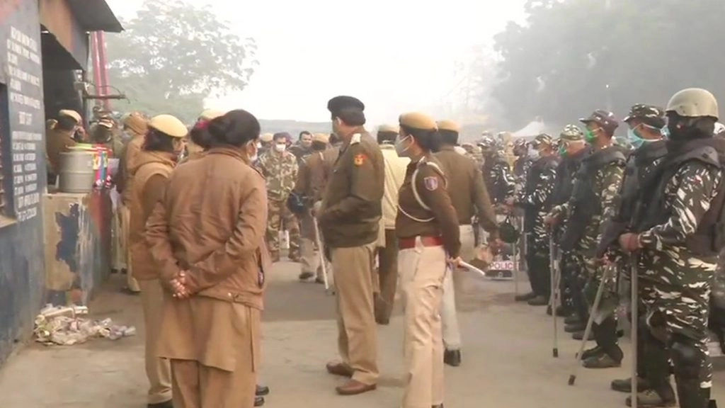 भारत बंद को देखते हुए दिल्ली बॉर्डर के साथ-साथ बिहार में भी सुरक्षा के कड़े इंतजाम किए गए हैं.