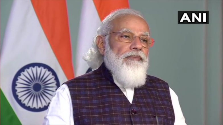 प्रधानमंत्री नरेंद्र मोदी ने महिलाओं के सशक्तिकरण पर दिया जोर