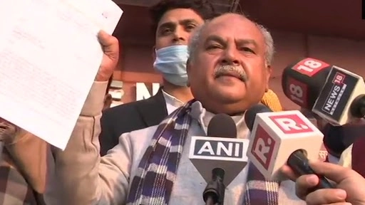 कृषि मंत्री नरेंद्र सिंह तोमर ने कहा भीड़ इकठ्ठा करने से कानून नहीं बदलते