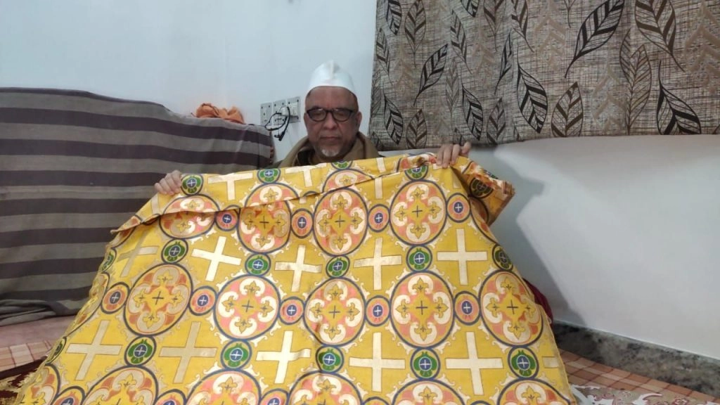 वाराणसी के विशेष परिधानों की विदेशों में धूम, योगी सरकार की पहल से चमकी कारीगरों की किस्मत