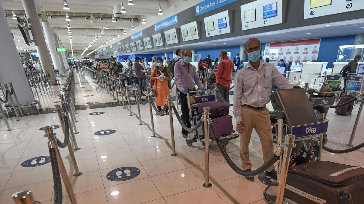 दुनियाभर में बढ़ते कोरोना मामलों के बीच UAE में फंसे भारतीयों को मुफ्त में रहने की सुविधा होगी उपलब्ध