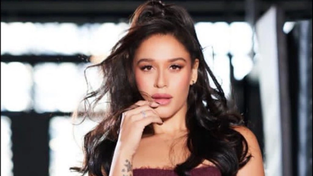 कृष्णा श्रॉफ ने एक बार फिर सोशल मीडिया पर शेयर की ग्लैमरस फोटो, देखकर उड़ जाएंगे होश