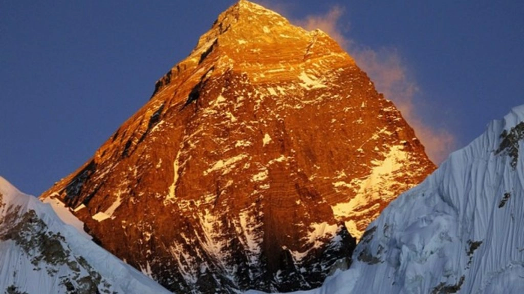 दुनिया की सबसे ऊंची चोटी माउंट एवरेस्ट की कितनी है हाइट? नेपाल के विदेश मंत्री ने की संशोधित ऊंचाई की घोषणा