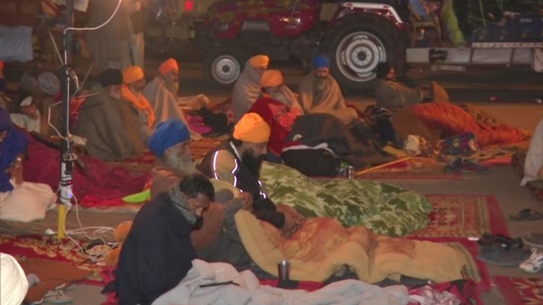 Farmers Protest: किसानों का आंदोलन 14वें दिन भी जारी, सरकार के प्रस्ताव पर चर्चा के बाद बनाएंगे आगे की रणनीति