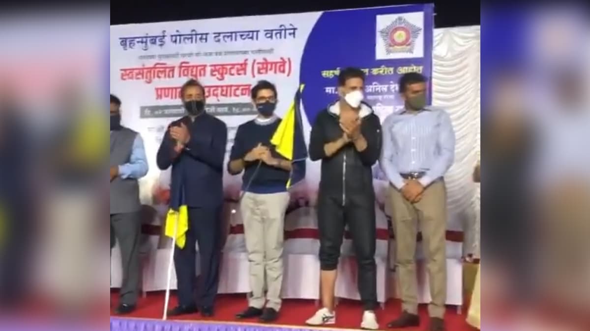 Mumbai Police के समारोह में पहुंचे Akshay Kumar, Aditya Thackeray भी दिखे साथ