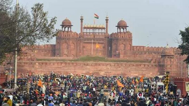 Farmers Tractor Rally: दिल्ली हिंसा के एक दिन बाद किसान अपना समर्थन खोते दिखे