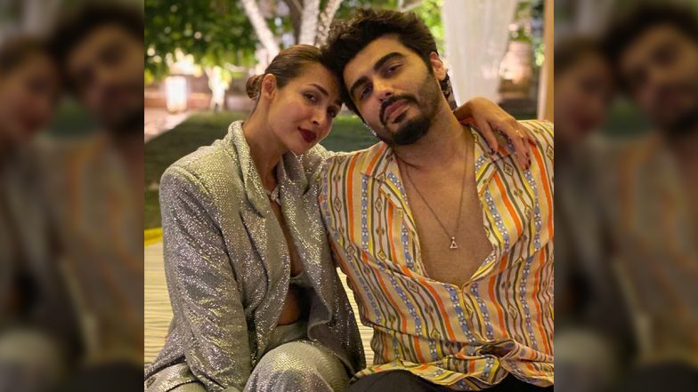 Malaika Arora Romantic Photo: साल के पहले दिन रोमांटिक मूड में दिखे मलाइका अरोड़ा और अर्जुन कपूर, फोटो शेयर कर दी बधाई