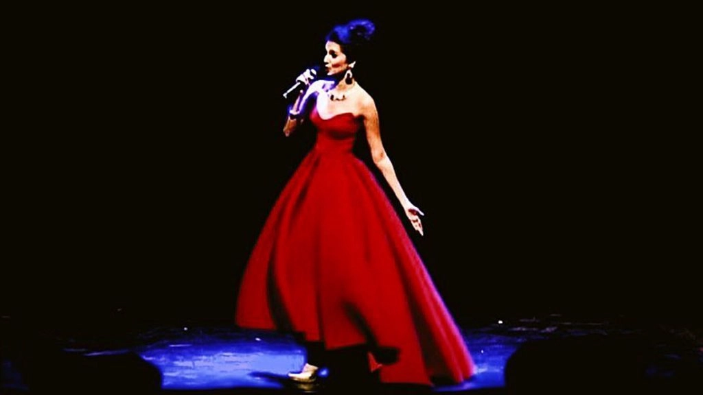 तारा सुतारिया ने बचपन के दिनों की तस्वीर शेयर की