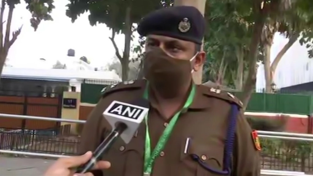 हत्यारोपी पर धोखाधड़ी तथा विदेशी अधिनियम सहित विभिन्न धाराओं में भी मुकदमा दर्ज