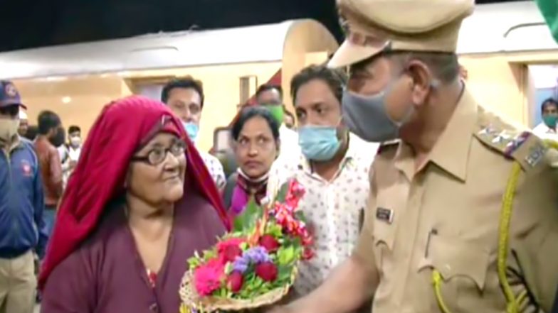 Aurangabad: 18 साल से पाकिस्तान की जेल में बंद हसीना बेगम भारत लौटी, कहा- जबरदस्‍ती किया गया था कैद