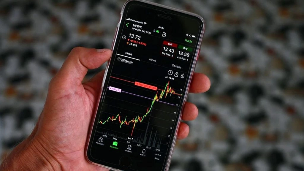 आज के दौर में डीमैट अकाउंट होना बहुत जरूरी, जानिए इसकी सुविधाएं और लाभ