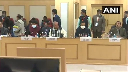 आठवें दौर की बैठक में  भी सरकार और किसानों  के बीच नहीं बनी बात