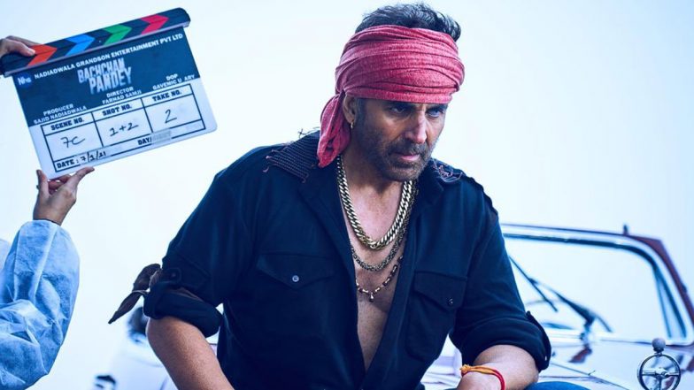 Akshay Kumar ने बच्चन पांडे के सेट से शेयर की तस्वीर, गैंगस्टर लुक सोशल मीडिया पर हुआ वायरल