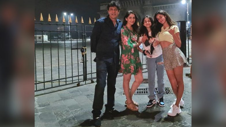 Ananya Panday Photo: अनन्या पांडे ने फैमिली के साथ क्यूट फोटो की शेयर, लिखा ये खास कैप्शन