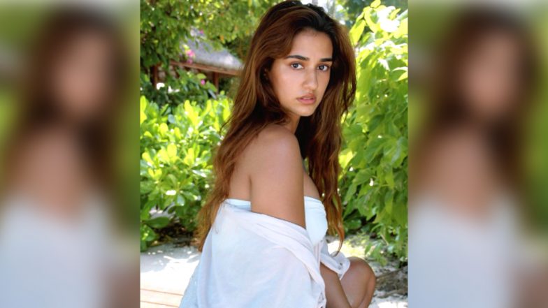 Disha Patani Bikini Photos: दिशा पटानी ने बिकिनी पहन स्विमिंग पूल से क्लिक करवाई हॉट फोटो, लुक देख फैंस हुए बेकरार