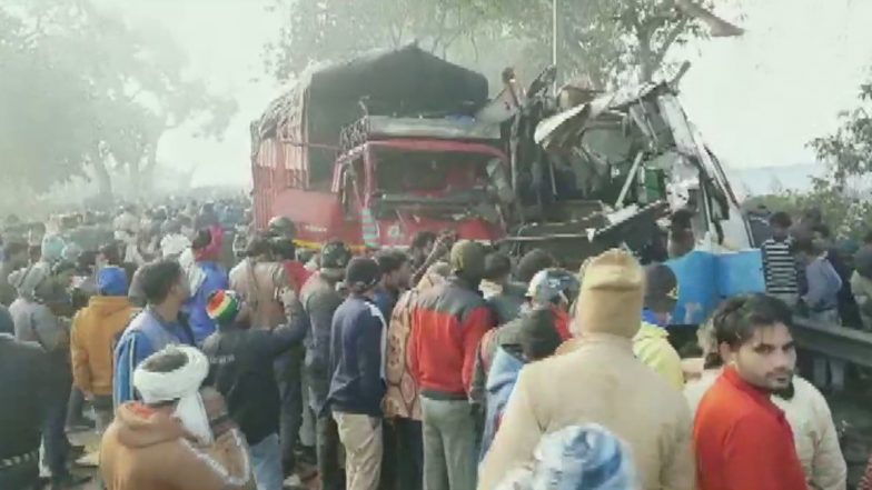 Moradabad: मुरादाबाद-आगरा हाईवे पर भीषण हादसा, 10 की मौत- सीएम योगी ने किया 2 लाख के मुआवजे का ऐलान