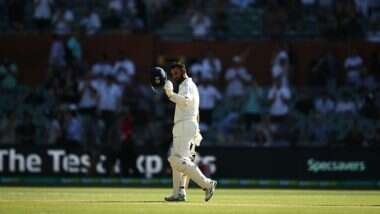 भारत के इन 5 बल्लेबाजों ने टेस्ट क्रिकेट की एक पारी में खेले हैं सर्वाधिक गेंदे
