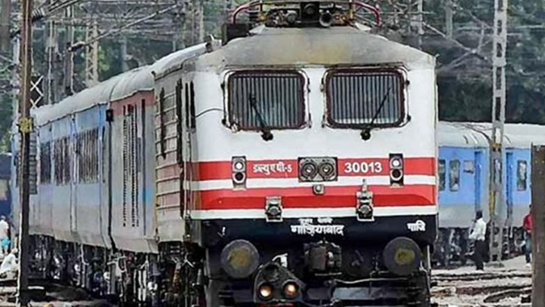 Delhi Government: दिल्ली, आंध्र प्रदेश ने रेलवे से चिकित्सीय ऑक्सीजन का परिवहन करने को कहा- रेलवे बोर्ड अध्यक्ष