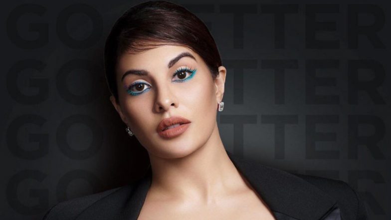 Jacqueline Fernandez ने हवा में की शानदार कलाबाजियां
