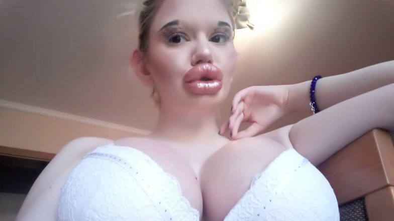 XXX OnlyFans Star Andrea Ivanova: दुनिया की सबसे बड़े होठों वाली ये मॉडल अब अपने Boobs को 4 गुना बड़ा करने की तैयारी में जुटी