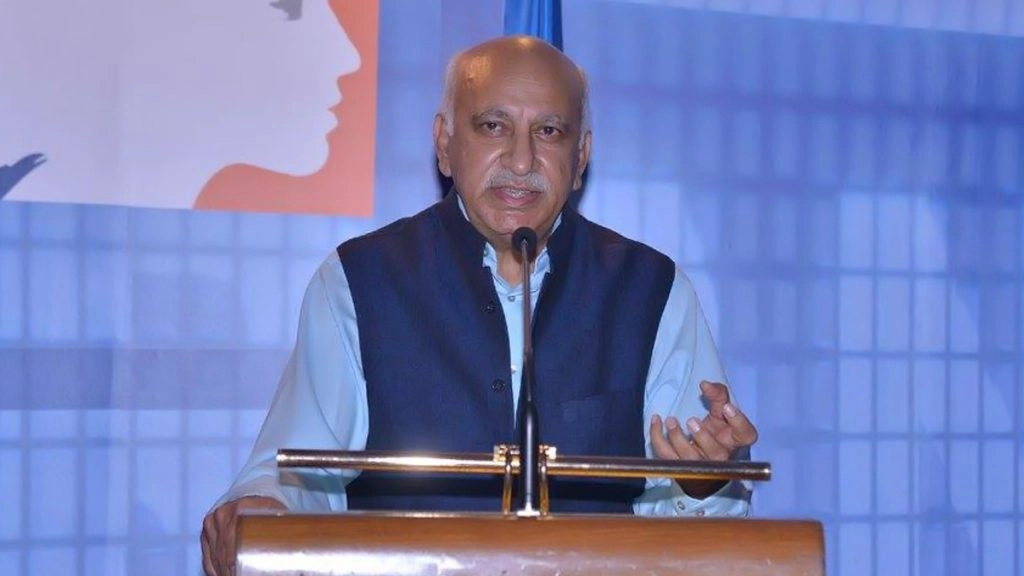 एमजे अकबर को लगा बड़ा झटका, प्रिया रमानी को दिल्ली की एक अदालत ने किया बरी