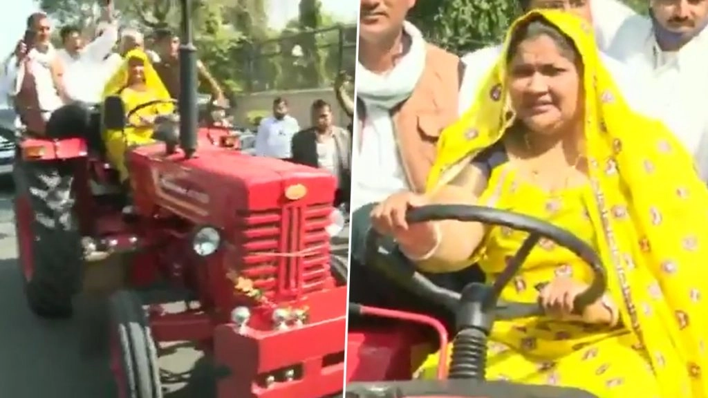 ट्रैक्टर से विधानसभा पहुंचीं कांग्रेस विधायक इंदिरा मीणा