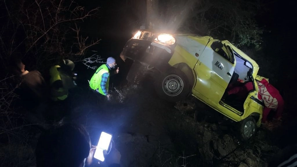 डोडा के असार इलाके में रागी नाला में एक सड़क दुर्घटना में छह लोगों की मौत हो गई.