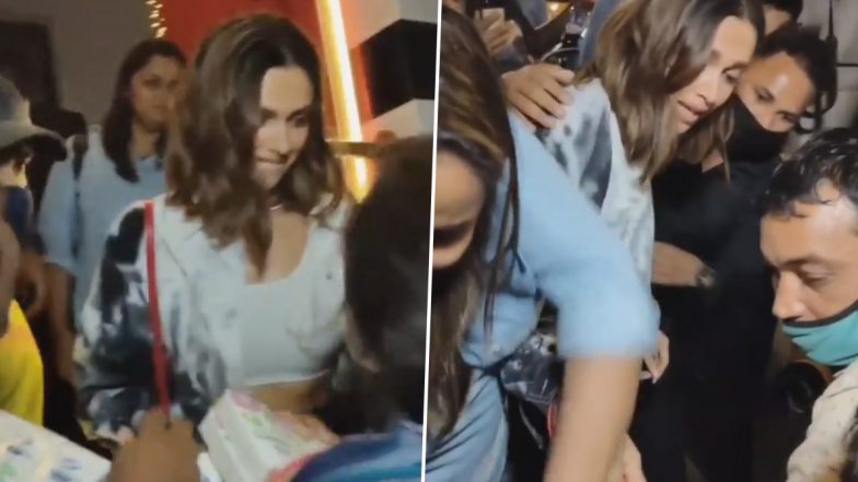 घर के लिए रवाना हो रही Deepika Padukone का महिला ने खींचा पर्स, बॉडीगार्ड्स ने की मदद, देखें Video