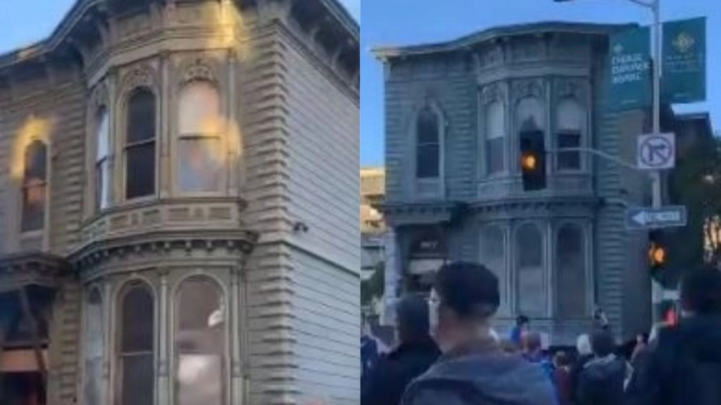 सड़क पर अचानक चलने लगा 139 साल पुराना घर, नजारा देख लोगों के पैरों तले खिसकी जमीन (Watch Viral Video)