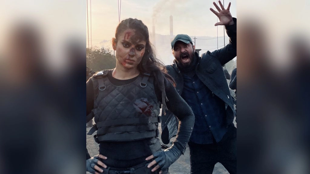 जासूसी थ्रिलर 'धाकड़' के सेट से कंगना शेयर की फोटो 