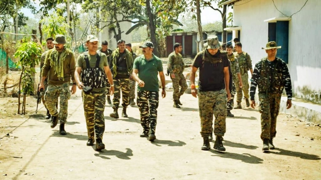 छत्तीसगढ़: नक्सलियों से लोहा लेने वाले सीआरपीएफ के जवानों ने कुछ यूं बजाई मेकशिफ्ट ड्रम, देखें वीडियो