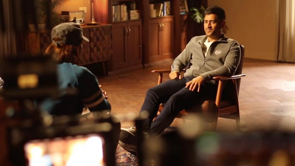 पांड्या ने धोनी से पीछा- क्या माही भाई टाइम ट्रैवलिंग भी करने लगे हो क्या?