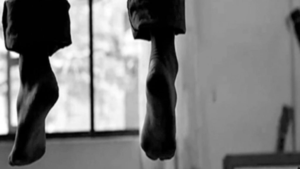 कोविड वार्ड में 81 वर्षीय बुजुर्ग ने लगाई फांसी