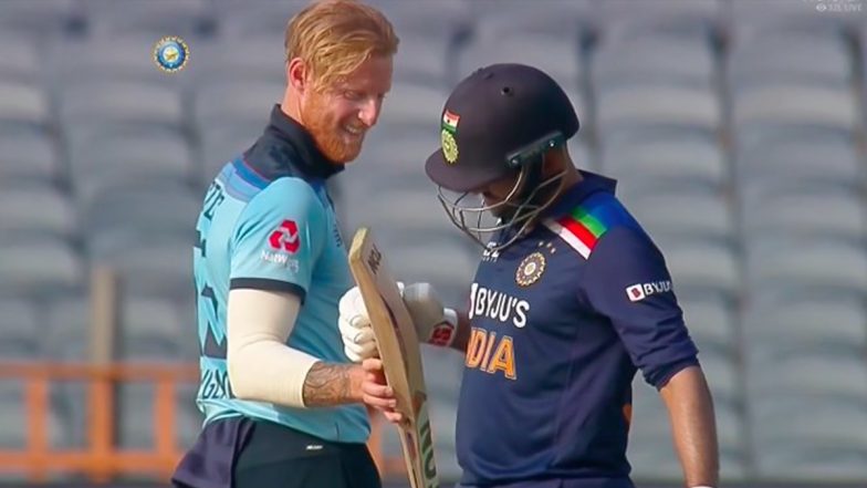 Ind vs Eng 3rd ODI 2021: शार्दुल ठाकुर ने जड़ा सिक्स तो उनका बल्ला चेक करने लगे बेन स्टोक्स, देखें वीडियो