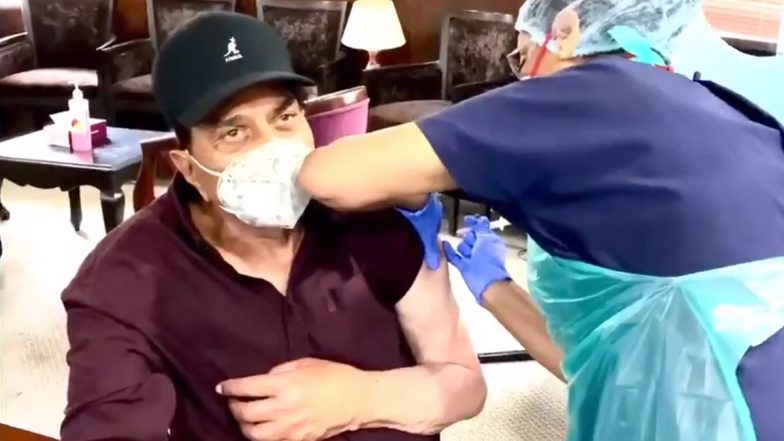 Dharmendra ने भी लगवाई कोरोना वैक्सीन, वीडियो शेयर कर दिया खूबसूरत मैसेज