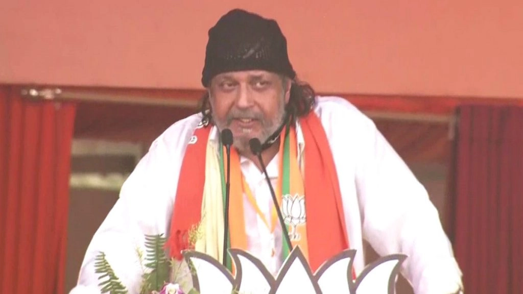 मिथुन चक्रवर्ती नहीं है कोरोना संक्रमित 