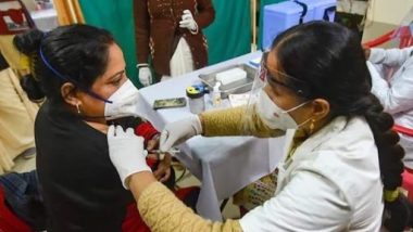 Corona Vaccination: मोदी सरकार का बड़ा फैसला, 1 अप्रैल से 45 साल से ऊपर के सभी लोग लगवा सकेंगे कोरोना का टीका